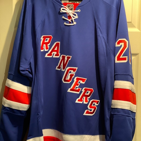 Authentic Martin St. Louis Signed Rangers Jersey - Picture 2 of 5